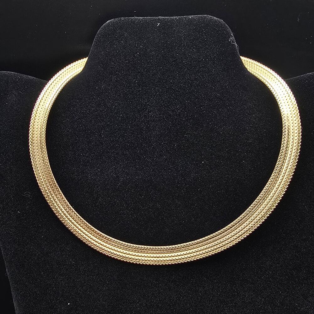 Gold Tone Mesh Collar Necklace Vintage Costume Jewelry